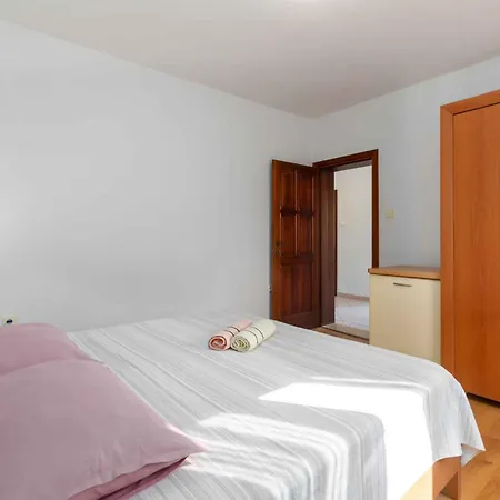 Lägenhet Apartment In Porec - Istrien 10034 *